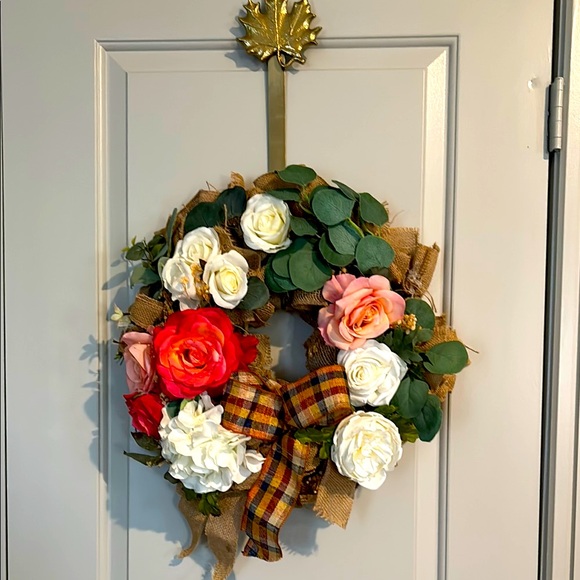Hand Crafted Harvest Roses Wreath Beautiful Stunning Real Looking Roses - Picture 4 of 6